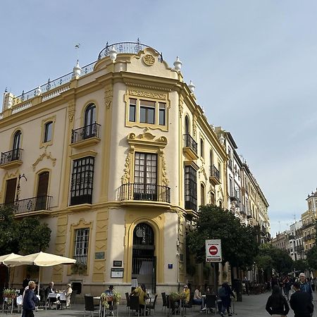 Lujoso Apartamento A Los Pies De La Catedral Seville Luaran gambar
