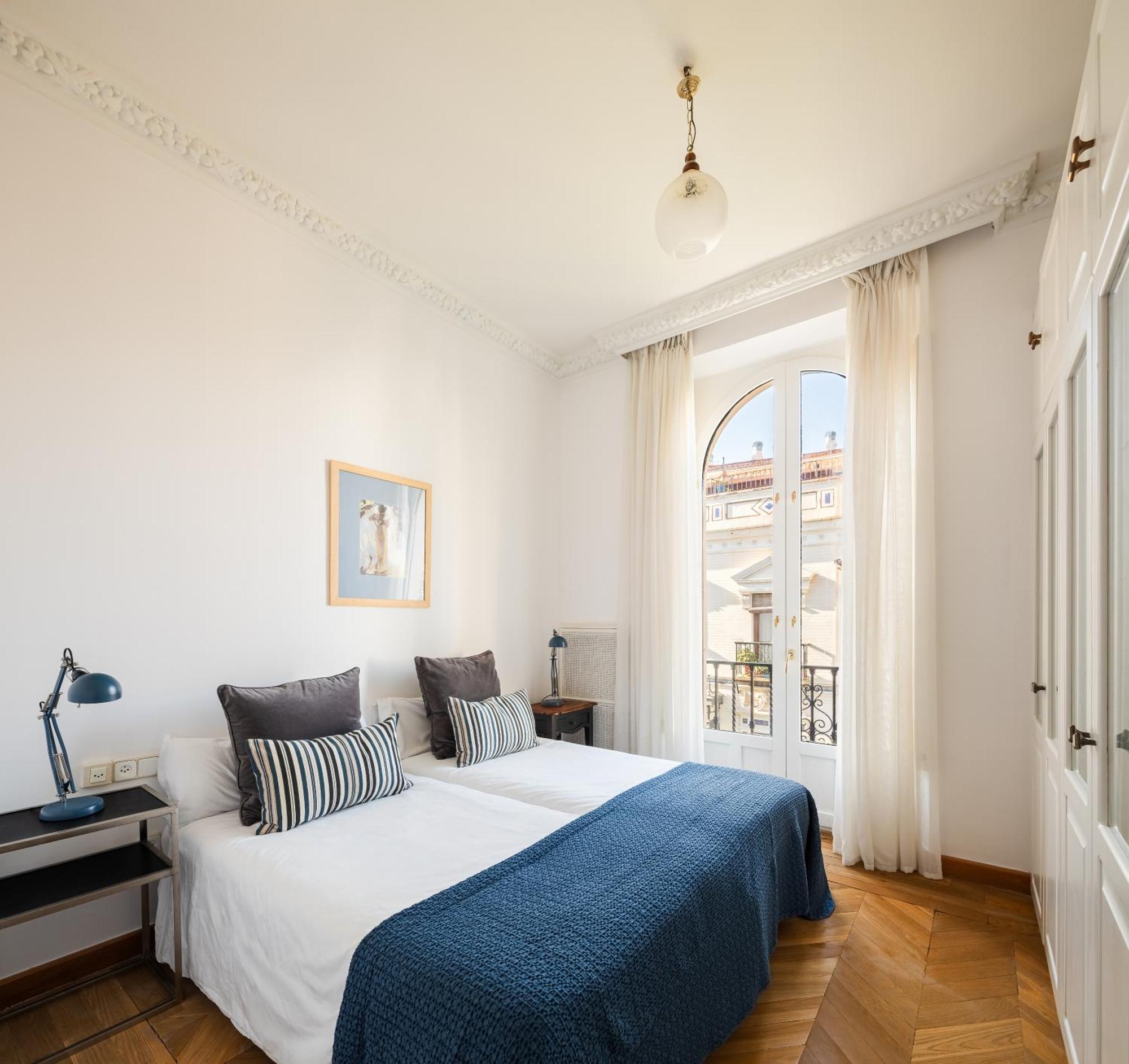 Lujoso Apartamento A Los Pies De La Catedral Seville Luaran gambar
